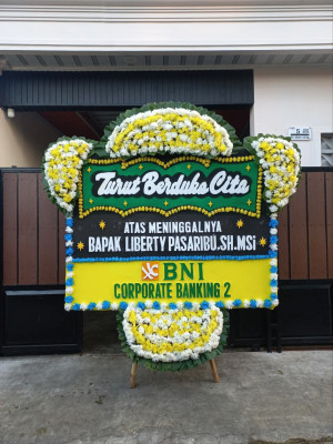 Papan Bunga Duka di Wuar Labobar